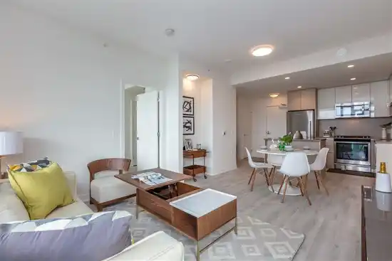 405 8850 UNIVERSITY CR., Burnaby BC V5A 0C8