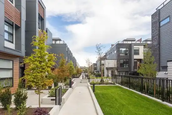 5xx 6085 IRMIN STREET, Burnaby BC V5J 0J7