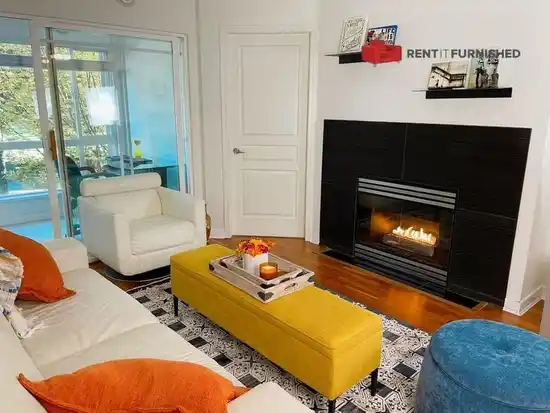 204 3333 W 4TH AVENUE, Vancouver BC V6R 1N6