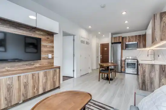 303 1168 PENDRELL STREET, Vancouver BC V6E 1L4