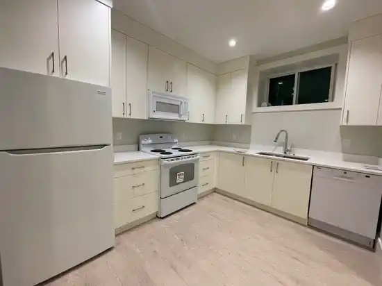 3000 WEST 15TH AVENUE, Vancouver BC V6K 3A5