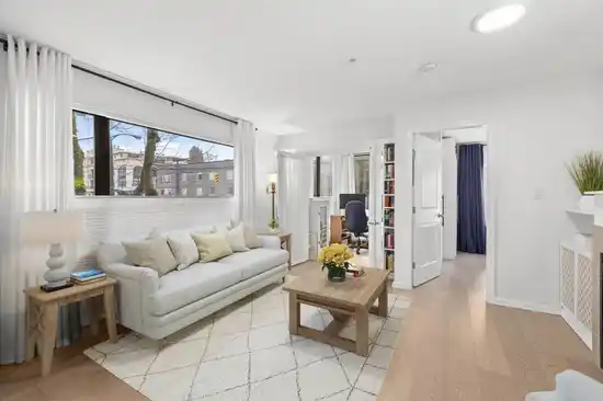312 997 W 22ND AVENUE, Vancouver BC V5Z 2A2