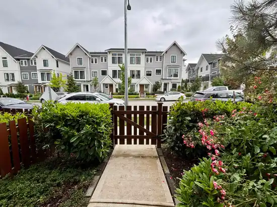 9 20155 84 AVENUE, Langley BC V2Y 3R3
