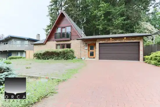 2752 BYRON ROAD, North Vancouver BC V7H 1M2