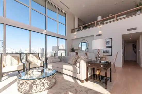 2818 89 NELSON STREET, Vancouver BC V6Z 0E7