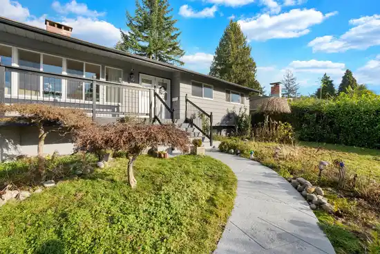 638 ELSTREE PLACE, North Vancouver BC V7N 2Y3