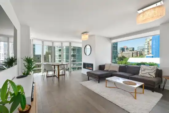 1104 1501 HOWE STREET, Vancouver BC V6Z 2P8