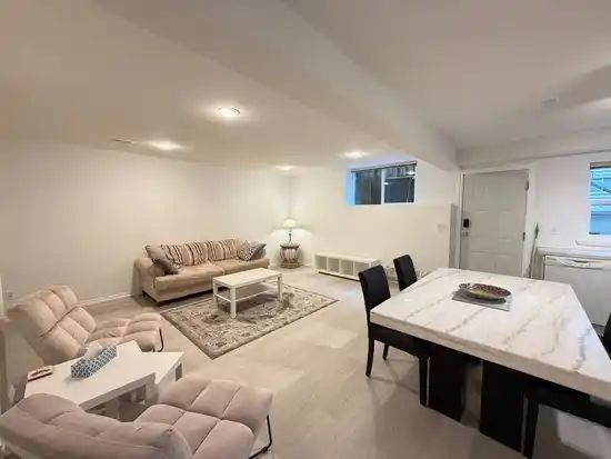 Lower-23797 105 AVENUE, Maple Ridge BC V2W 1E1
