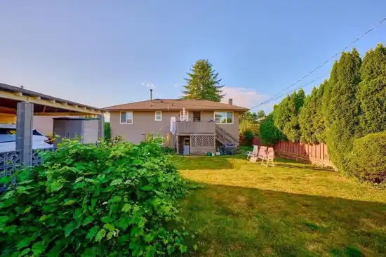 Upper 6568 E GEORGIA STREET, Burnaby BC V5B 1V8