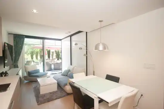 202 89 NELSON STREET, Vancouver BC V6Z 3G7