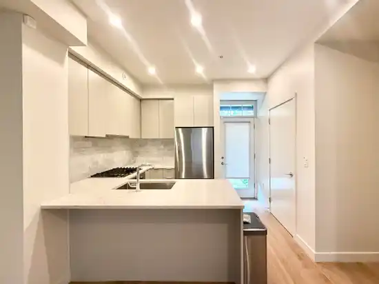 7923 OAK STREET, Vancouver BC V6P 0H9