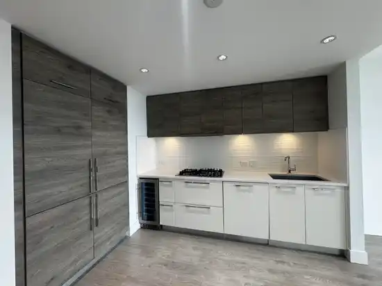 709 7388 KINGSWAY, Burnaby BC V3N 0G9