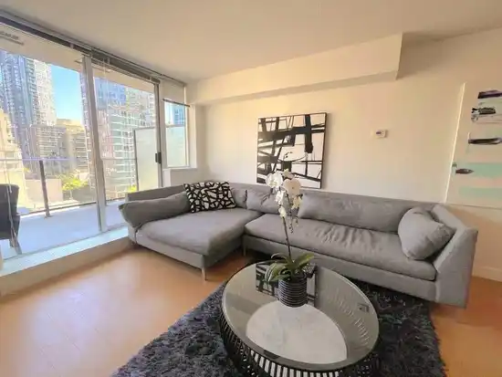 702 1325 ROLSTON STREET, Vancouver BC V6B 0M2