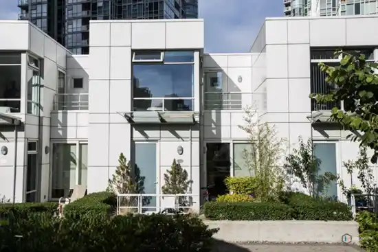 THN 1111 MARINASIDE CRESCENT, Vancouver BC V6Z 2Y3