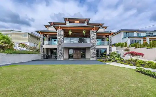 1765 QUEENS AVENUE, West Vancouver BC V7V 2X6