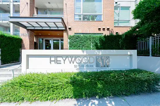109 1621 HAMILTON AVENUE, North Vancouver BC V7P 0B6