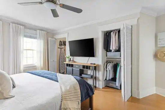 136X W 7TH AVENUE, Vancouver BC V6H 1B8