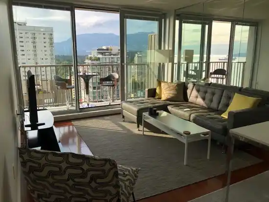 1251 CARDERO STREET, Vancouver BC V6G 2H9