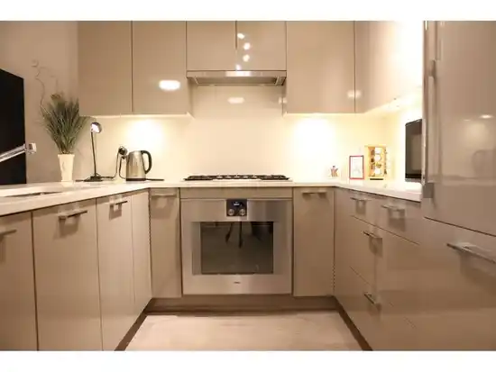 306 4488 CAMBIE STREET, Vancouver BC V5Y 0M2