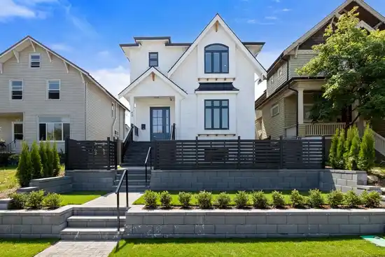 2 62 E 21ST AVENUE, Vancouver BC V5V 1P5