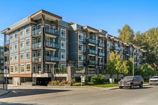 203 45562 AIRPORT ROAD, Chilliwack BC V2P 0J8