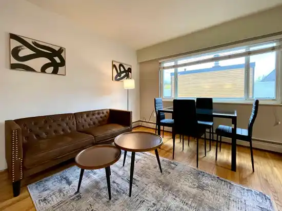 302 1985 W 8TH AVENUE, Vancouver BC V6J 1W2