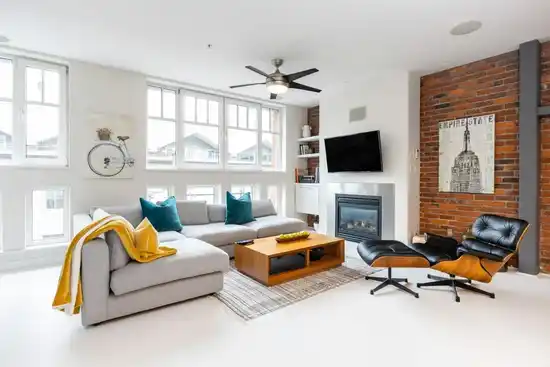 410 1072 HAMILTON STREET, Vancouver BC V6B 5P9