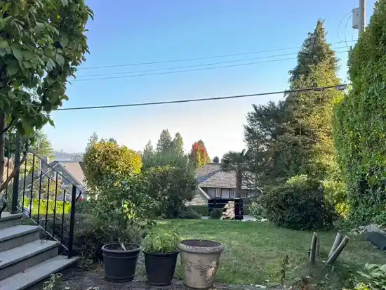 2523 MATHERS AVENUE, West Vancouver BC V7V 2J2