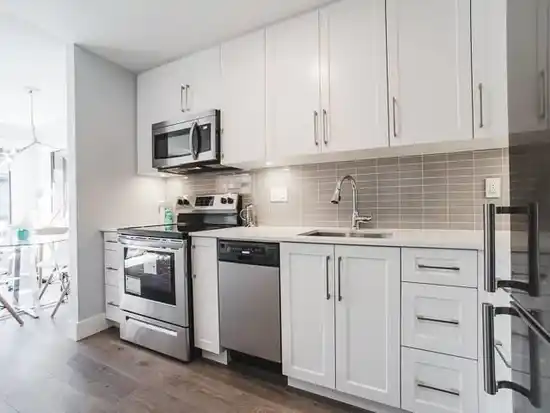 3XX 2920 ASH STREET, Vancouver BC V5Z 4A6