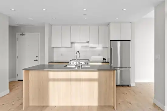 210X 3430 E KENT SOUTH AVENUE, Vancouver BC V5S 0G7