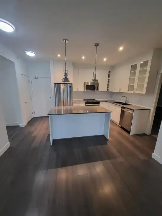 402 16398 AVENUE 64 AVENUE, Surrey BC V4W 1H5