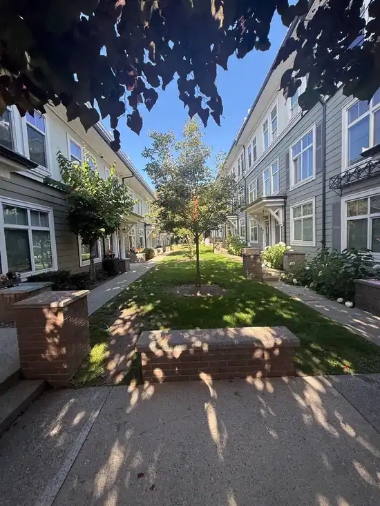 70 15833 26 AVENUE, Surrey BC V3Z 2X5