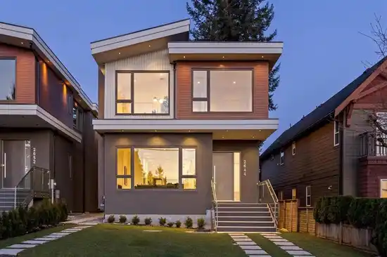 Basement 2644 CHESTERFIELD AVENUE, North Vancouver BC V7N 3M2