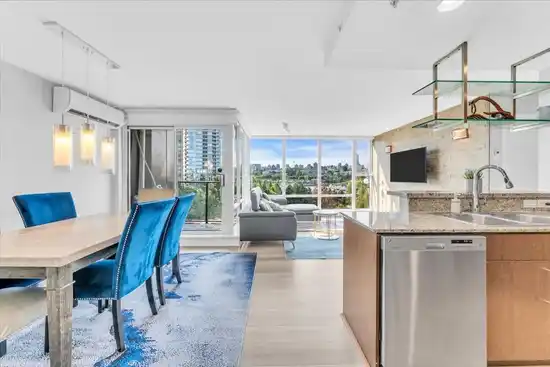 705 583 BEACH CRESCENT, Vancouver BC V6Z 3E6