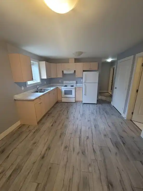 lower 10595 159B STREET, Surrey BC V4N 3J4