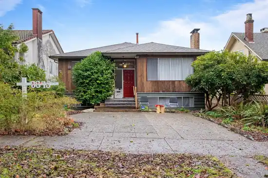 Main Floor 3845 W 14 AVENUE, Vancouver BC V6R 2X1