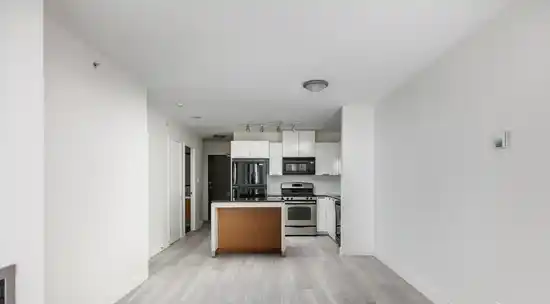 602 151 W 2ND STREET, North Vancouver BC V7M 3P1