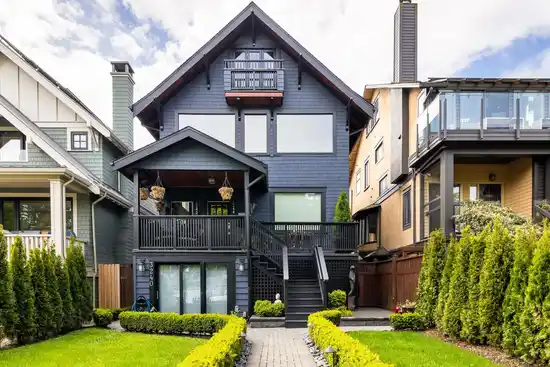3242 W 1ST AVENUE, Vancouver BC V6K 1H5