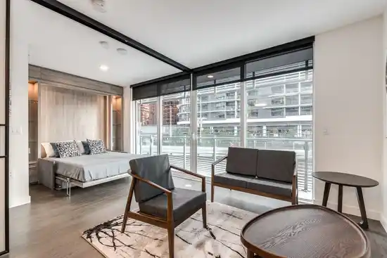 210 89 NELSON, Vancouver BC V3J 1S7
