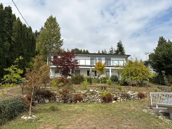 820 KEITH ROAD, West Vancouver BC V7T 1M3
