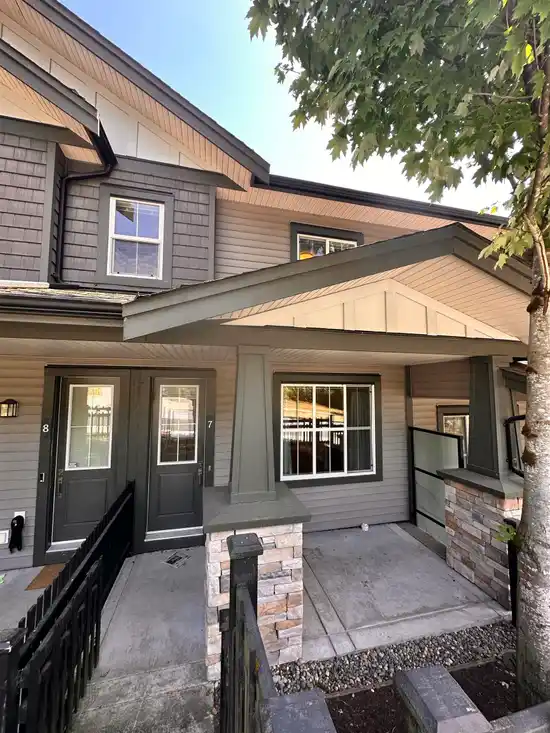 7 11176 GILKER HILL, Maple Ridge BC V2W 0G5