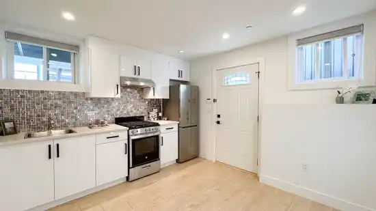 2723 TURNER STREET, Vancouver BC V5K 2G8