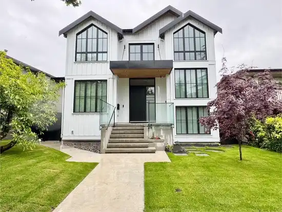 X 1XX6 NASSAU DRIVE, Vancouver BC V5P 2B5