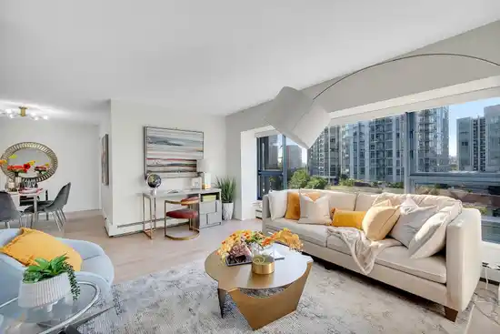 602 1177 PACIFIC BOULEVARD, Vancouver BC V6Z 2R8