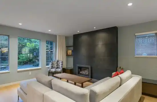Ground Floor 453X 16TH AVE W, Vancouver BC V6R 3E8