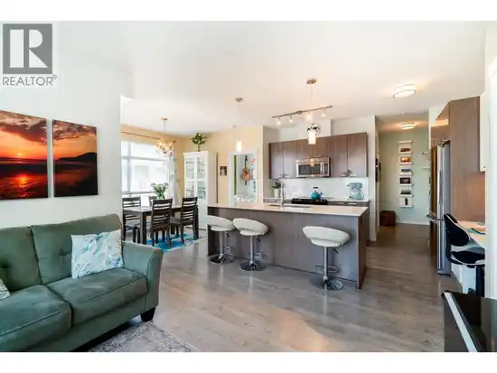 215 617 SMITH AVENUE, Coquitlam BC V3J 0C3