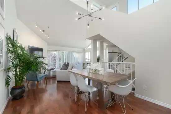 L01 788 W 8TH AVENUE, Vancouver BC V5Z 1E1
