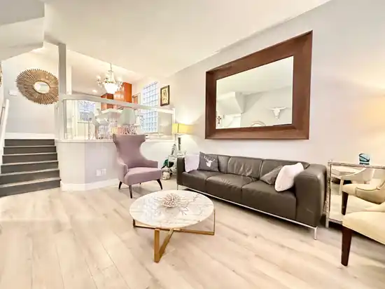 D 136 W 4TH STREET, Vancouver BC V7M 1H5