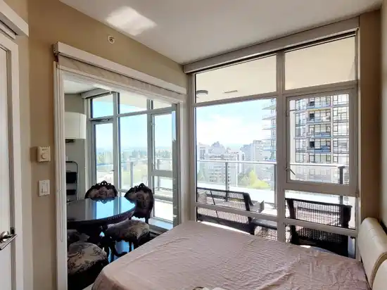 1604 6168 WILSON AVENUE, Burnaby BC V5H 0B2