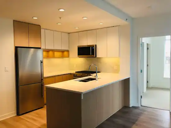 8xx 8940 UNIVERSITY CRESCENT, Burnaby BC V5A 0E7